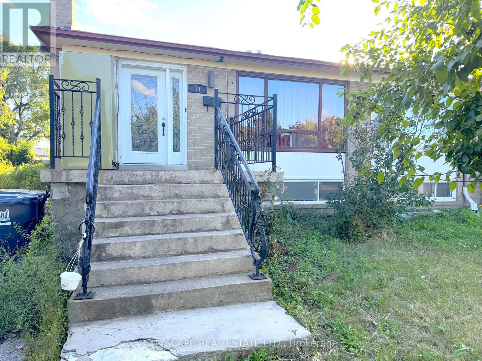 11 MELPHAM COURT, Toronto, Ontario