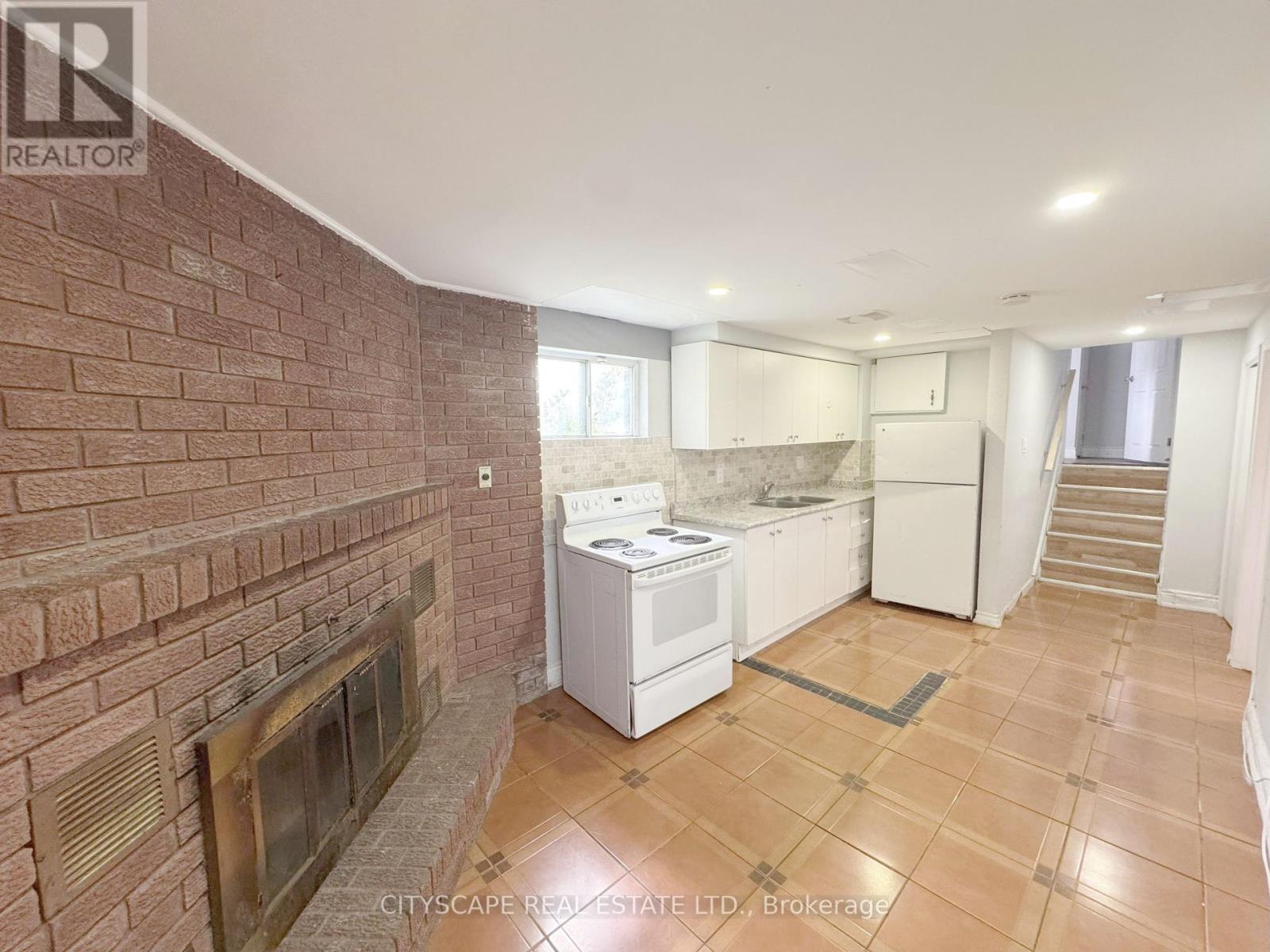 11 Melpham Court, Toronto, Ontario  M9V 2H2 - Photo 22 - W12436065