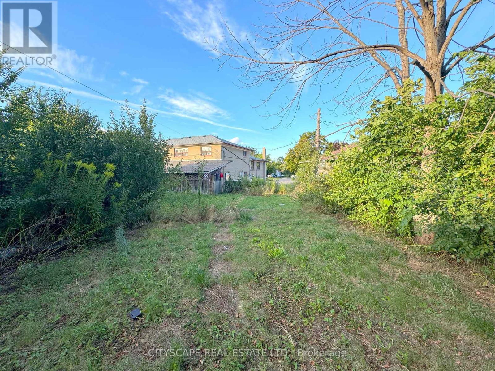 11 Melpham Court, Toronto, Ontario  M9V 2H2 - Photo 32 - W12436065
