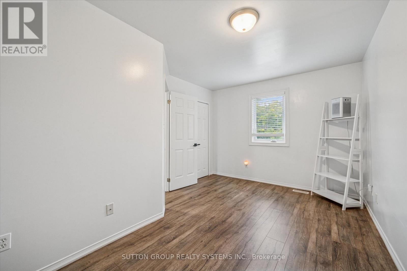 87 Dairy Drive, Halton Hills, Ontario  L7J 2Y1 - Photo 19 - W12436074