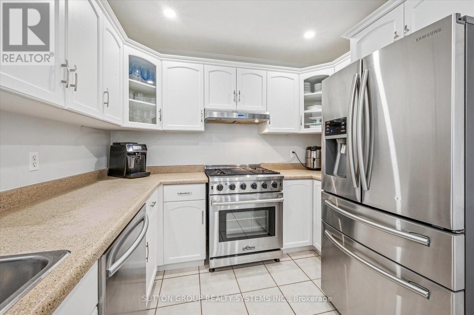 87 Dairy Drive, Halton Hills, Ontario  L7J 2Y1 - Photo 9 - W12436074