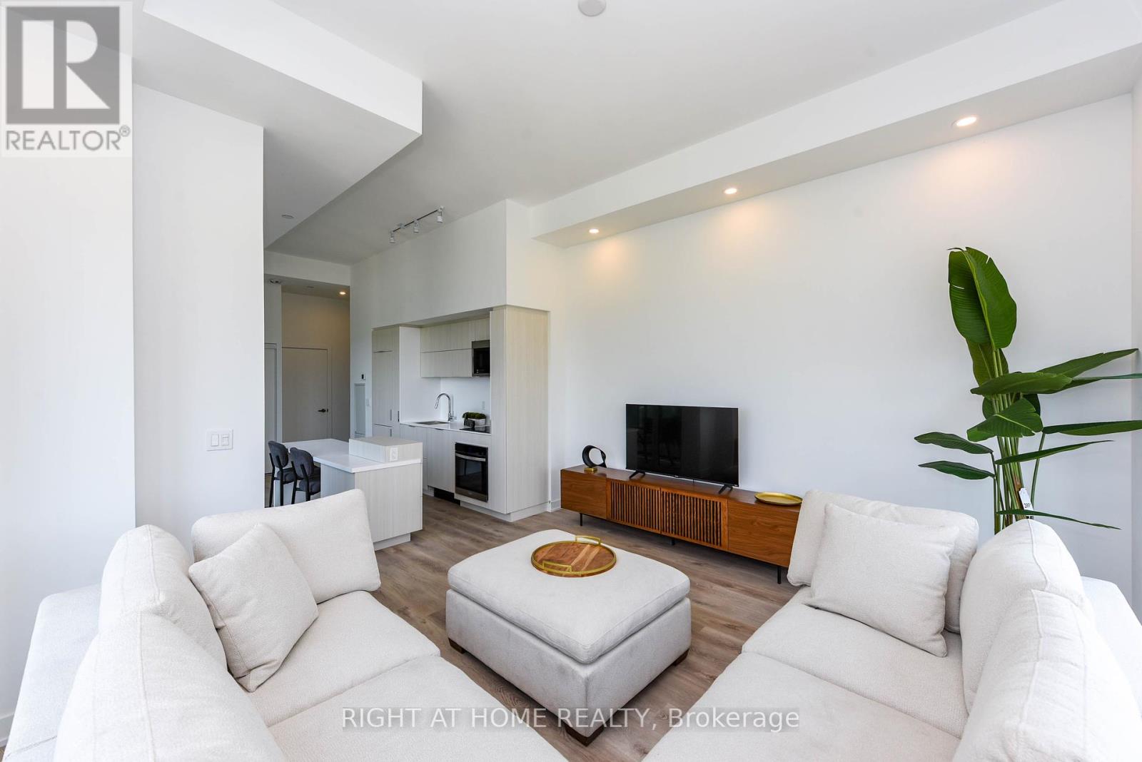 2008 - 370 Martha Street, Burlington, Ontario  L7R 0G9 - Photo 8 - W12436090