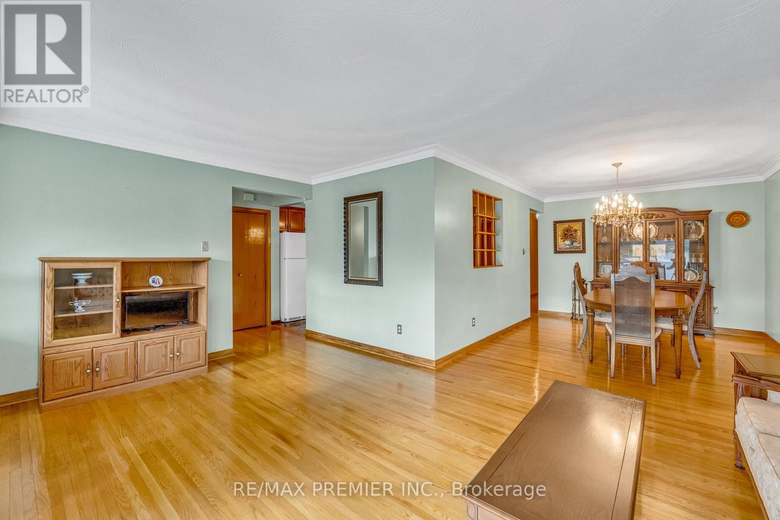 91 Hucknall Road, Toronto, Ontario  M3H 1W1 - Photo 10 - W12436092