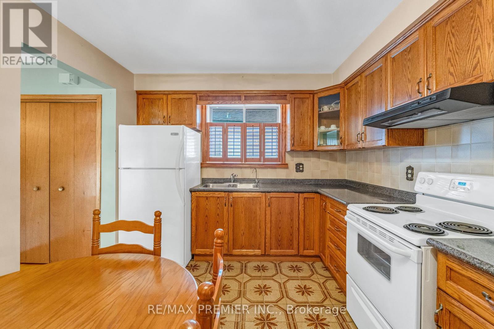 91 Hucknall Road, Toronto, Ontario  M3H 1W1 - Photo 13 - W12436092