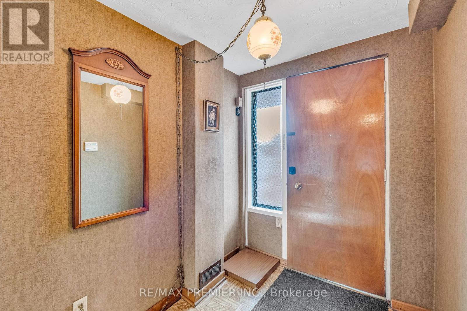 91 Hucknall Road, Toronto, Ontario  M3H 1W1 - Photo 39 - W12436092