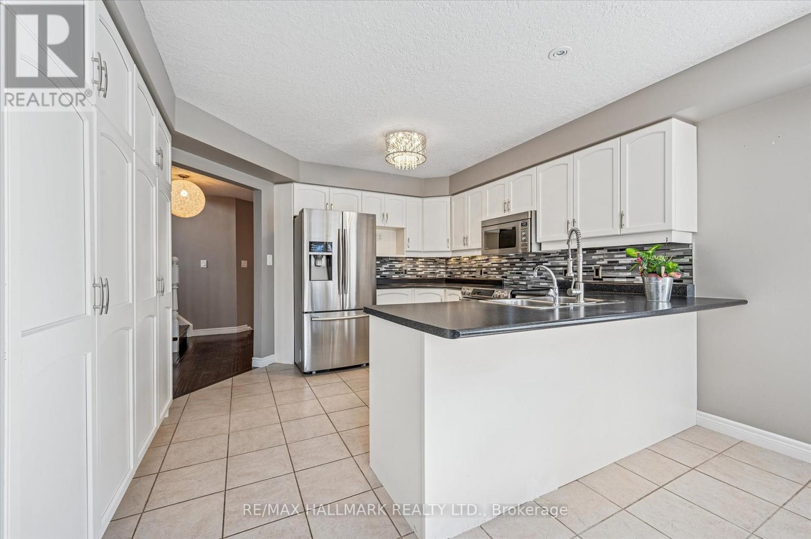 503 Brigantine Drive, Waterloo, Ontario  N2K 4B7 - Photo 11 - X12436071