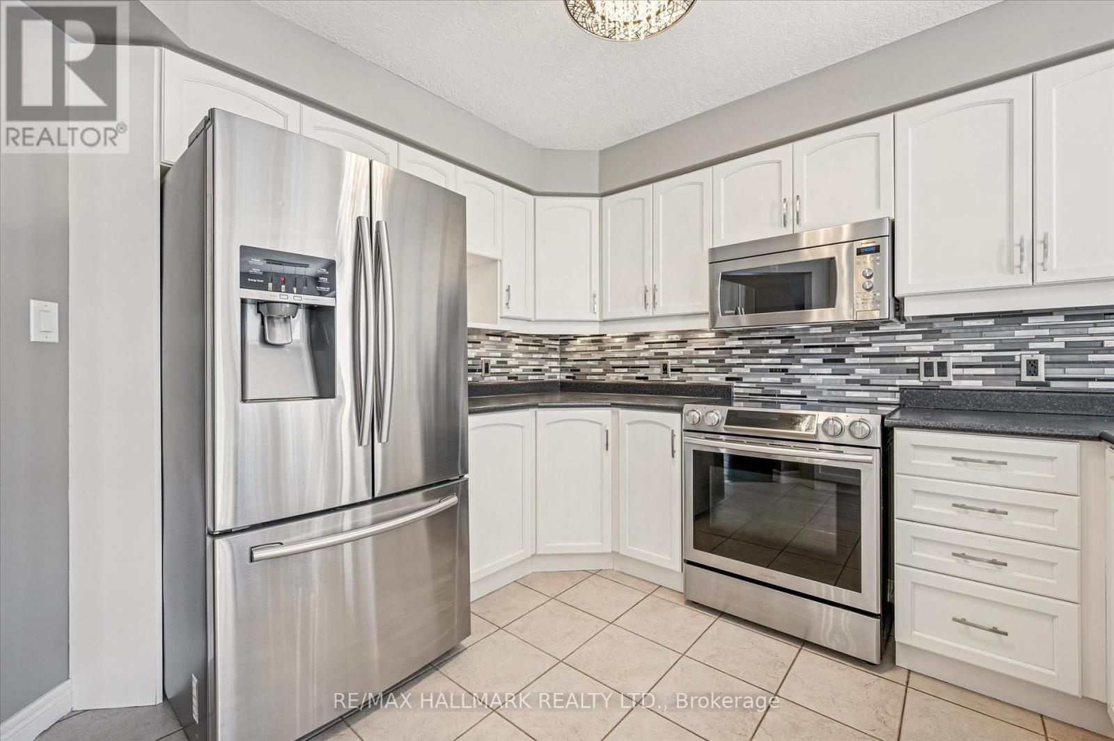 503 Brigantine Drive, Waterloo, Ontario  N2K 4B7 - Photo 12 - X12436071