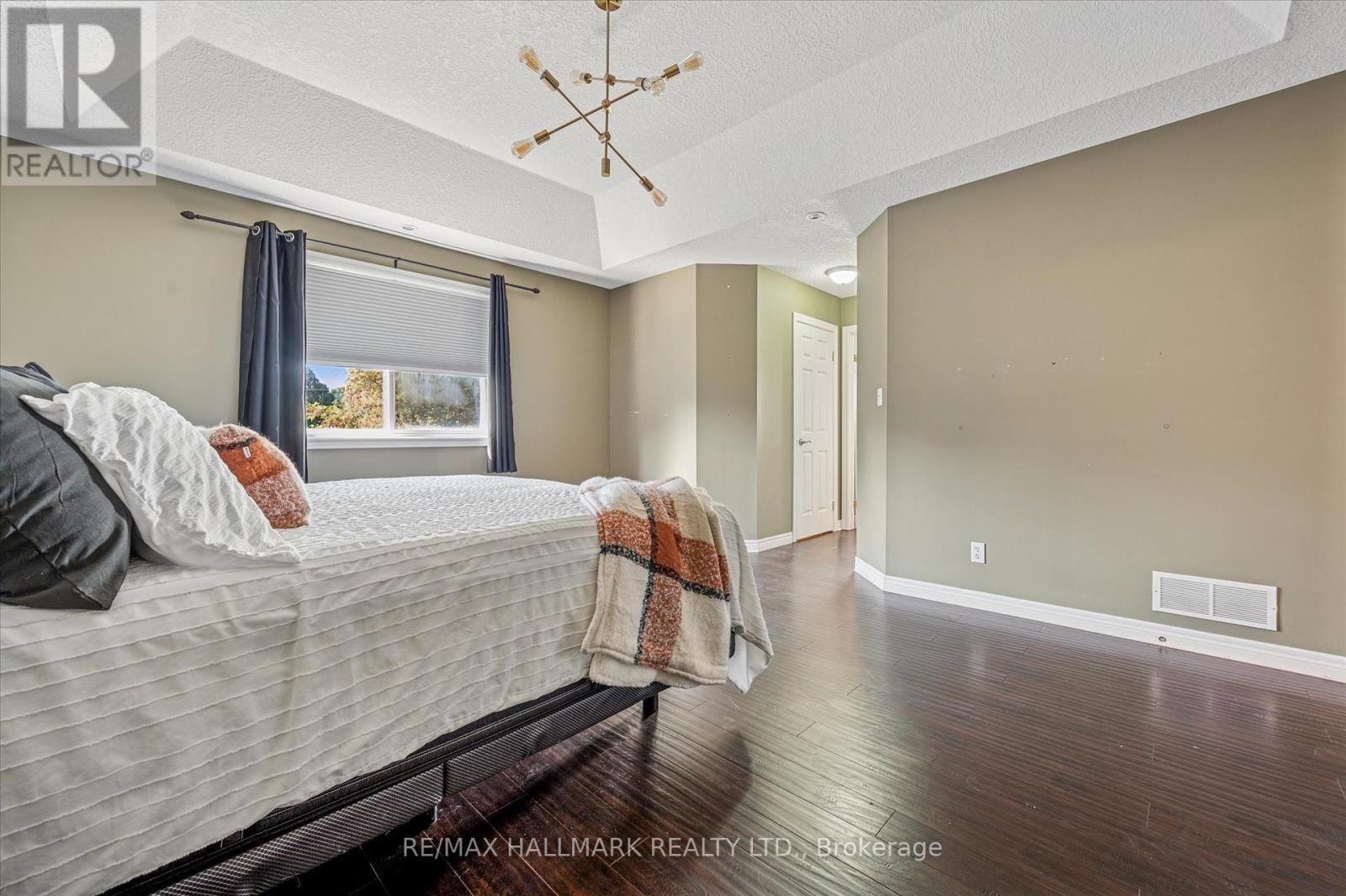 503 Brigantine Drive, Waterloo, Ontario  N2K 4B7 - Photo 23 - X12436071