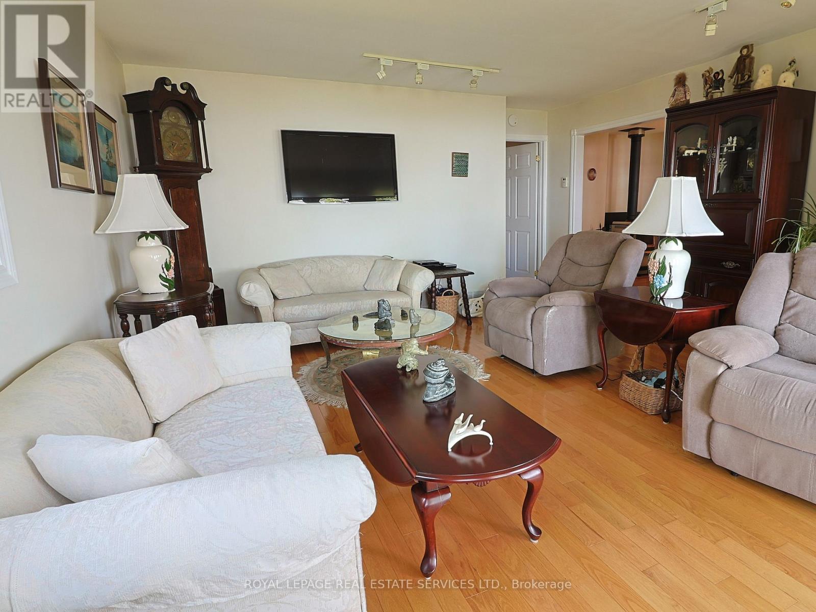 525 Riverside Drive, St. Joseph, Ontario  P0R 1J0 - Photo 10 - X12436076