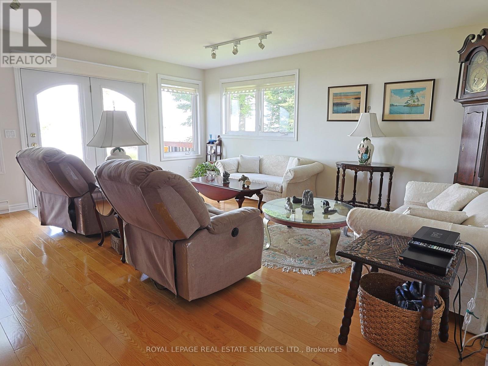 525 Riverside Drive, St. Joseph, Ontario  P0R 1J0 - Photo 11 - X12436076