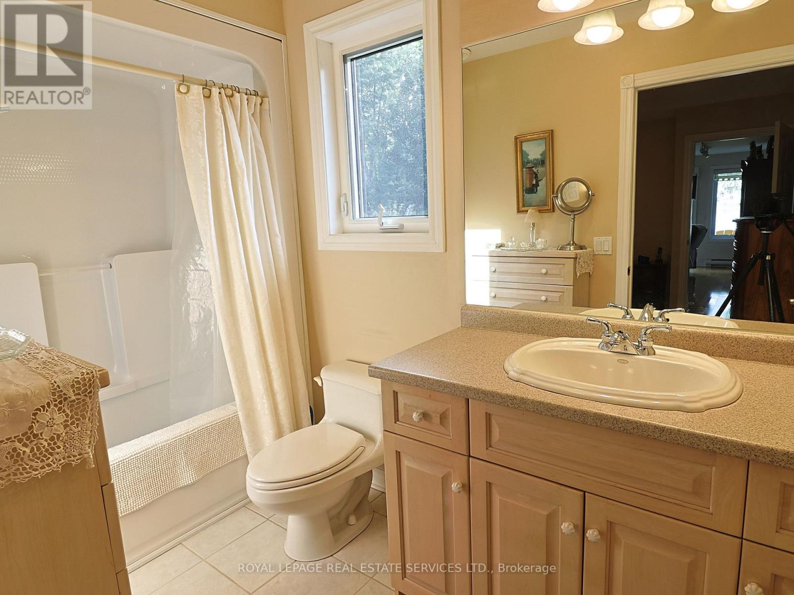 525 Riverside Drive, St. Joseph, Ontario  P0R 1J0 - Photo 14 - X12436076