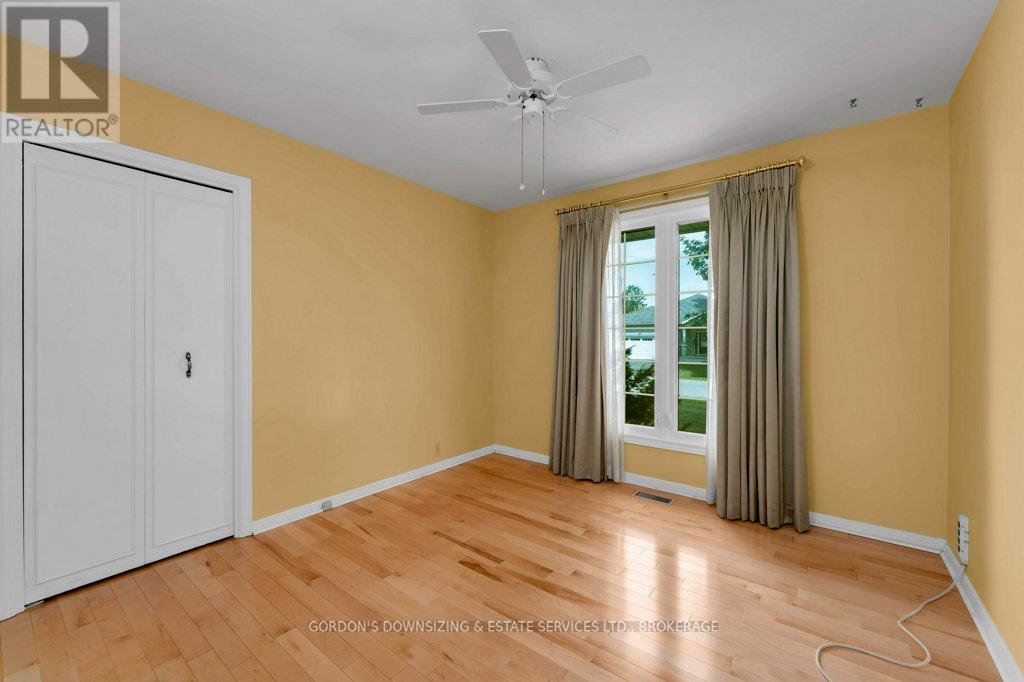170 Elmwood Drive, Gananoque, Ontario  K7G 1N9 - Photo 24 - X12436155