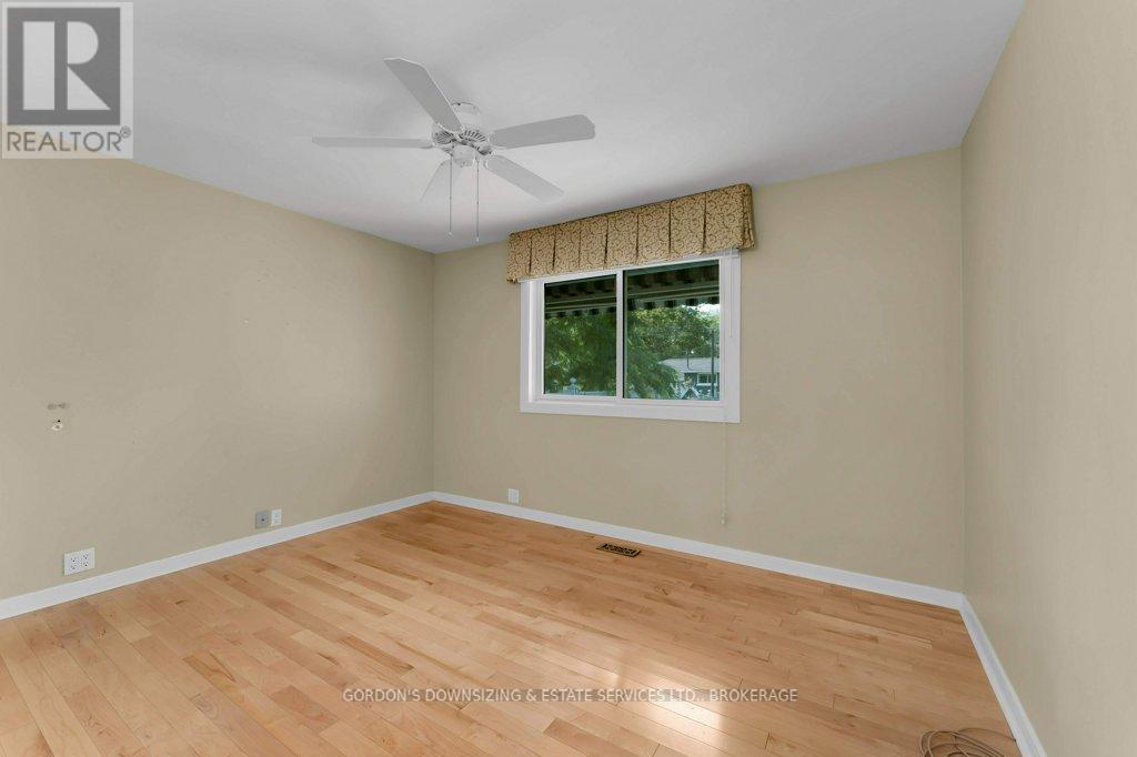170 Elmwood Drive, Gananoque, Ontario  K7G 1N9 - Photo 30 - X12436155