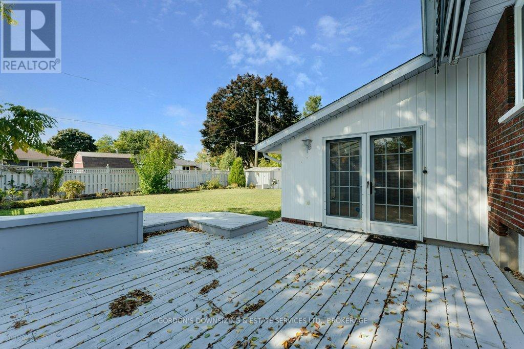 170 Elmwood Drive, Gananoque, Ontario  K7G 1N9 - Photo 48 - X12436155