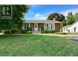 170 ELMWOOD DRIVE, Gananoque, Ontario