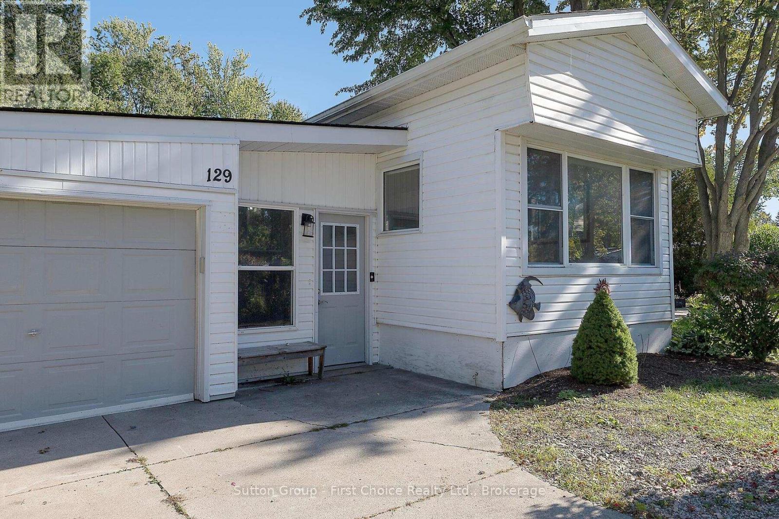 129 Ash Street, Perth East, Ontario  N5A 6S6 - Photo 3 - X12436112