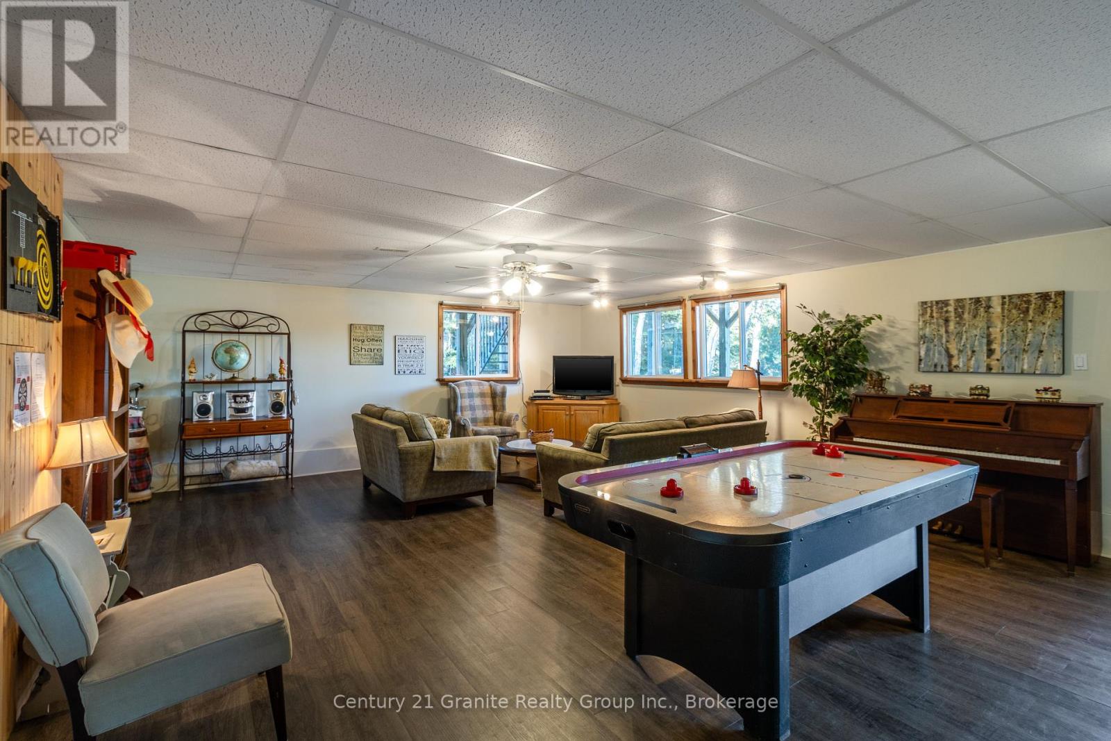 1317 Sullivan Drive, Dysart Et Al, Ontario  K0M 1S0 - Photo 28 - X12436151