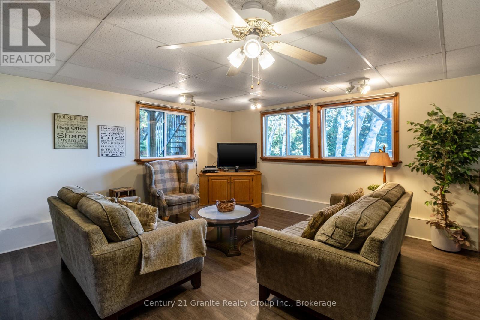 1317 Sullivan Drive, Dysart Et Al, Ontario  K0M 1S0 - Photo 30 - X12436151