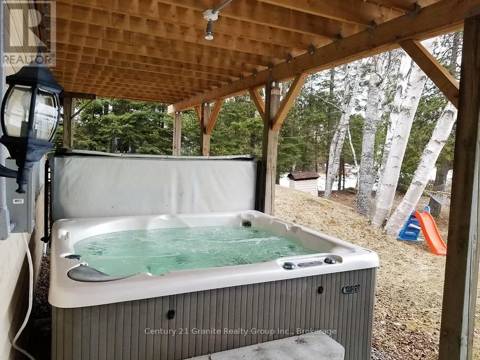 1317 Sullivan Drive, Dysart Et Al, Ontario  K0M 1S0 - Photo 40 - X12436151