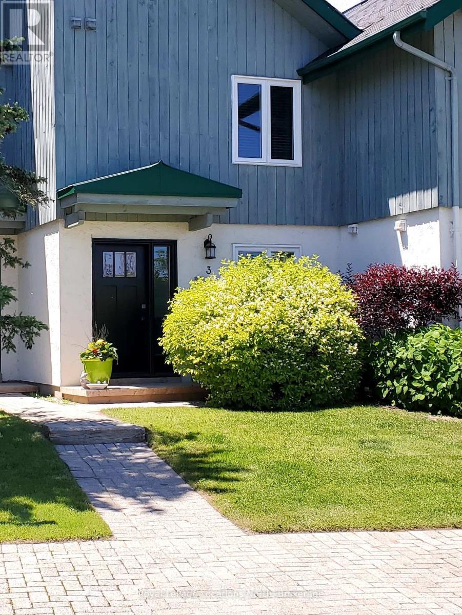 3 - 104 Kellie's Way, Blue Mountains, Ontario  L9Y 0L5 - Photo 3 - X12436171