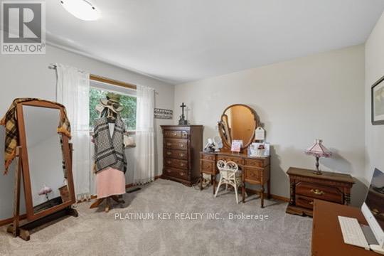 23 Lynngate Grove, London South, Ontario  N6K 3S7 - Photo 13 - X12436142