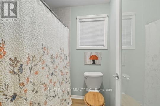 23 Lynngate Grove, London South, Ontario  N6K 3S7 - Photo 16 - X12436142