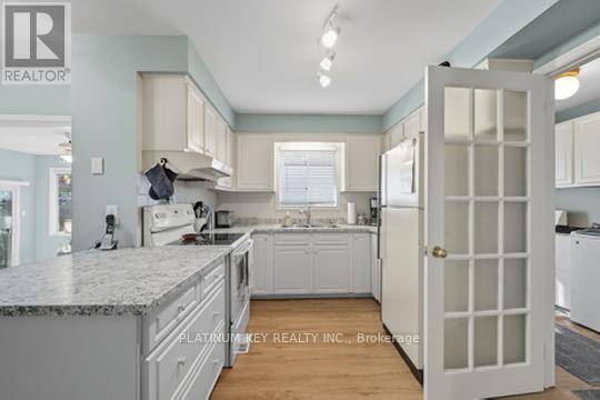 23 Lynngate Grove, London South, Ontario  N6K 3S7 - Photo 25 - X12436142