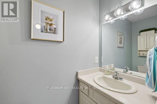 23 Lynngate Grove, London South, Ontario  N6K 3S7 - Photo 28 - X12436142