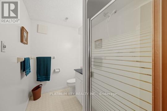 23 Lynngate Grove, London South, Ontario  N6K 3S7 - Photo 32 - X12436142