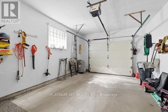 23 Lynngate Grove, London South, Ontario  N6K 3S7 - Photo 38 - X12436142