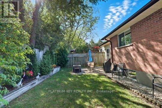 23 Lynngate Grove, London South, Ontario  N6K 3S7 - Photo 44 - X12436142
