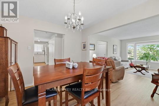 23 Lynngate Grove, London South, Ontario  N6K 3S7 - Photo 9 - X12436142