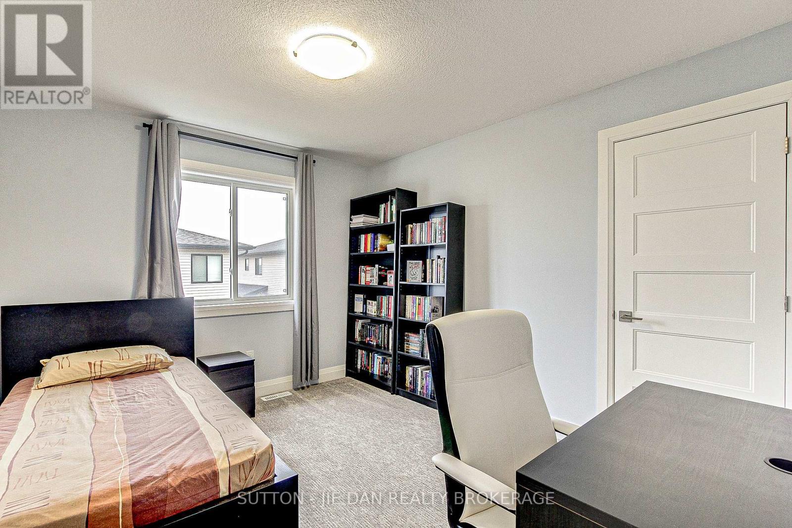 98 Locky Lane, Middlesex Centre, Ontario  N0L 1R0 - Photo 12 - X12436197