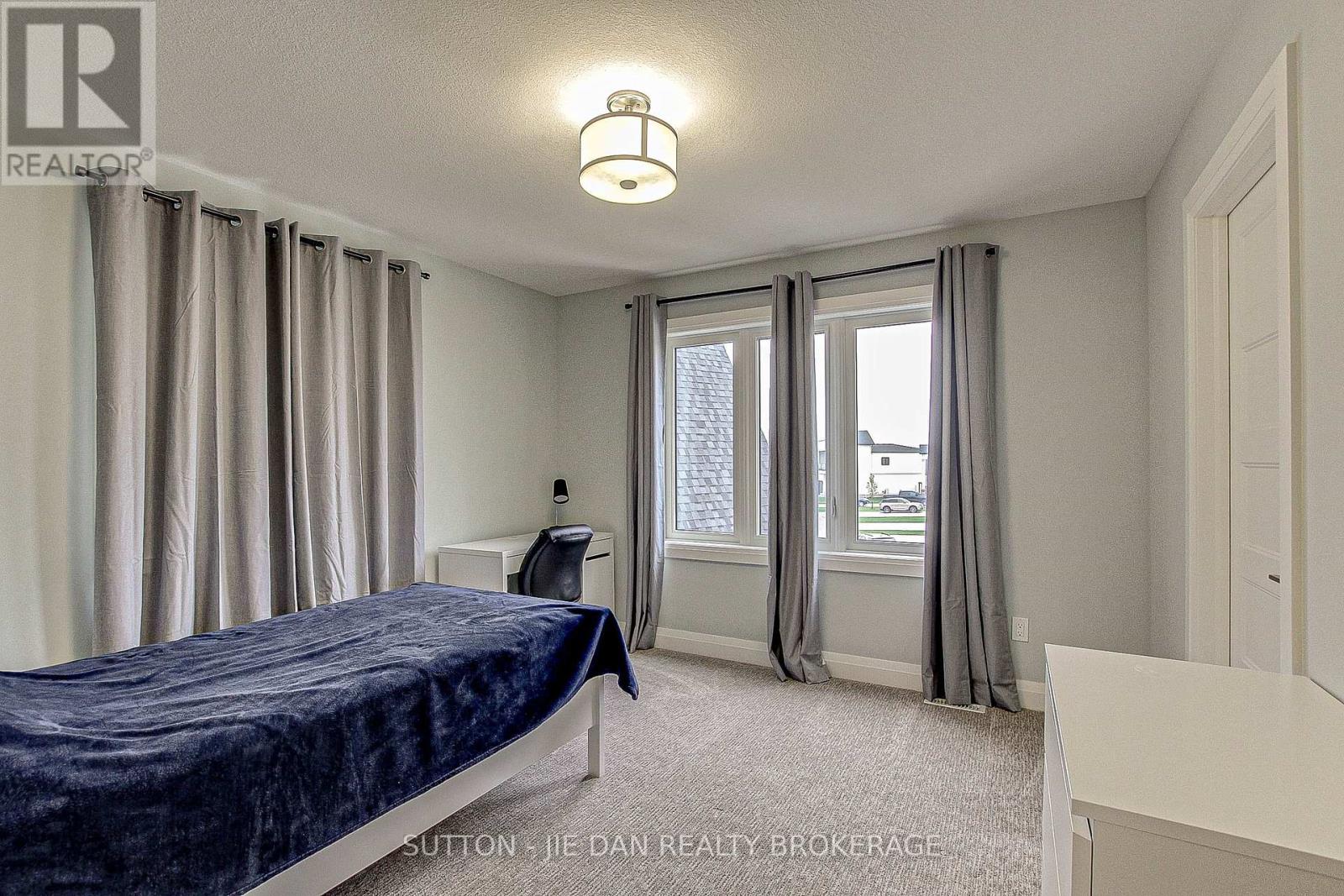 98 Locky Lane, Middlesex Centre, Ontario  N0L 1R0 - Photo 17 - X12436197