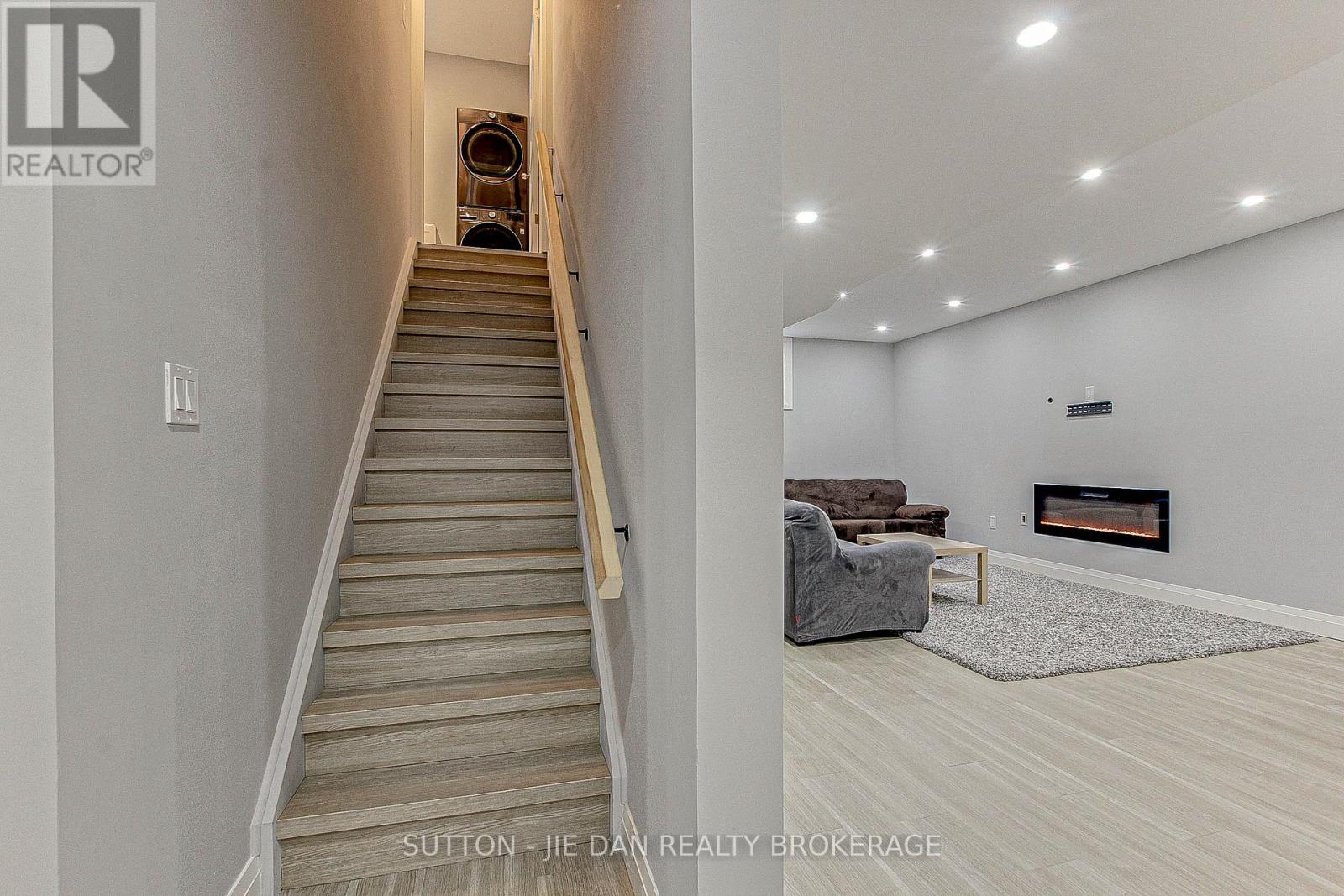 98 Locky Lane, Middlesex Centre, Ontario  N0L 1R0 - Photo 25 - X12436197