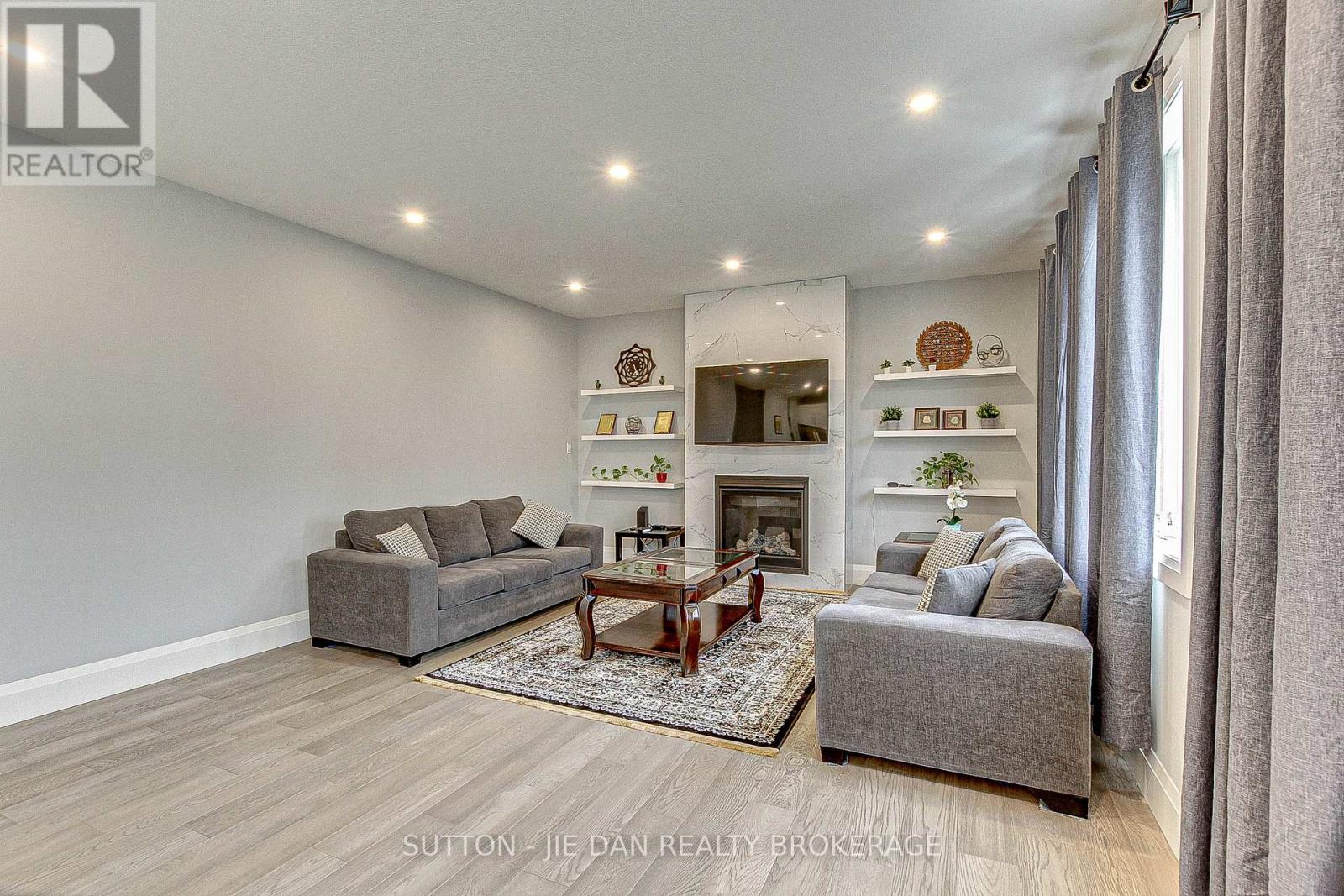 98 Locky Lane, Middlesex Centre, Ontario  N0L 1R0 - Photo 4 - X12436197