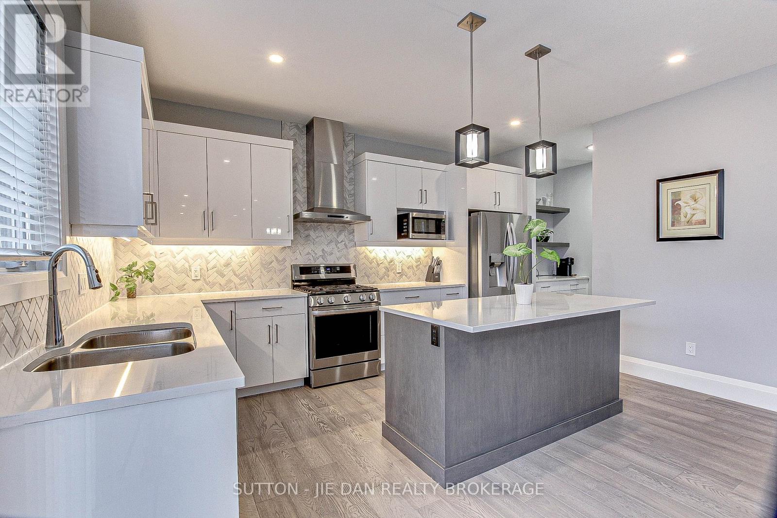 98 Locky Lane, Middlesex Centre, Ontario  N0L 1R0 - Photo 43 - X12436197