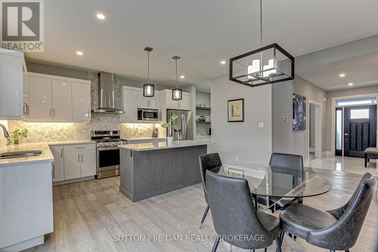 98 Locky Lane, Middlesex Centre, Ontario  N0L 1R0 - Photo 47 - X12436197