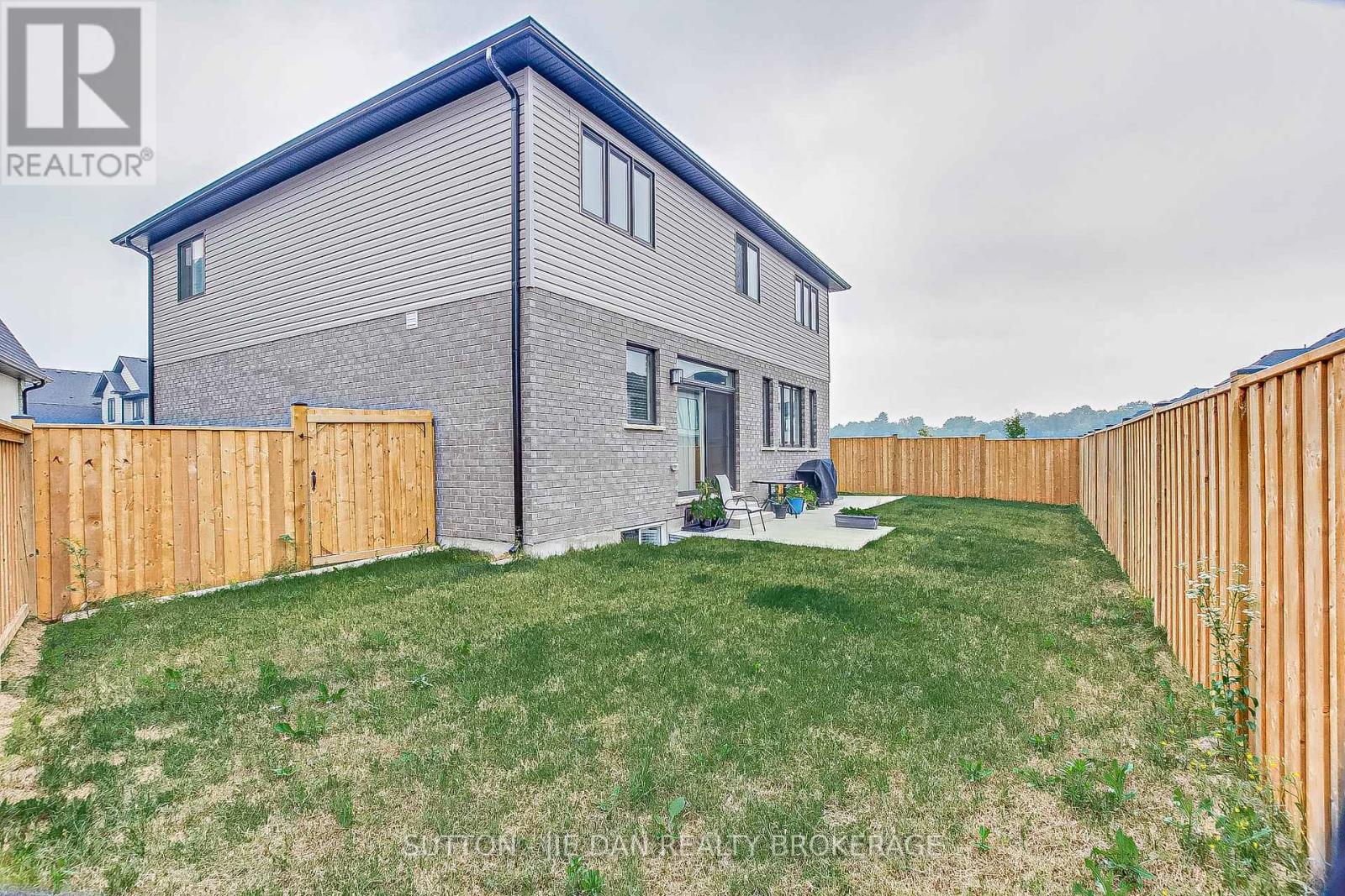 98 Locky Lane, Middlesex Centre, Ontario  N0L 1R0 - Photo 49 - X12436197