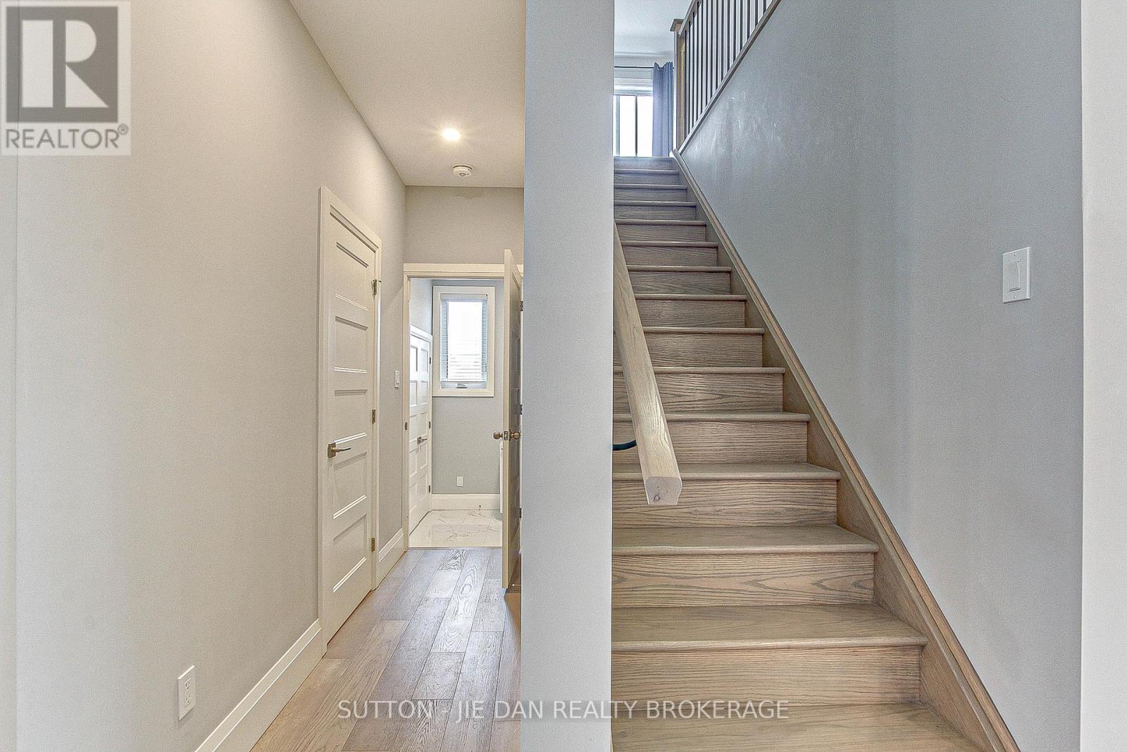 98 Locky Lane, Middlesex Centre, Ontario  N0L 1R0 - Photo 9 - X12436197