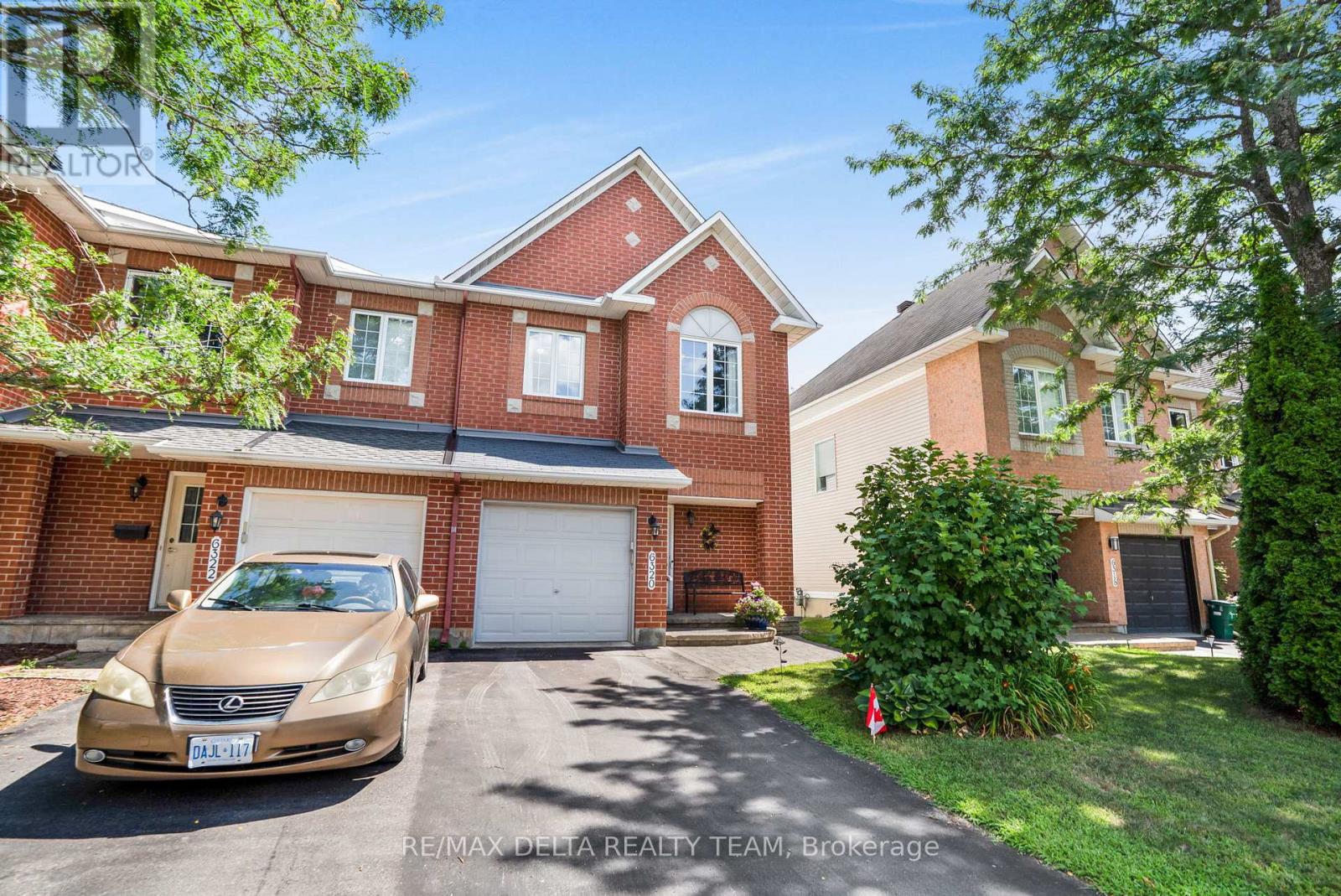 6320 Sablewood Place, Ottawa, Ontario  K1C 7M6 - Photo 2 - X12436106