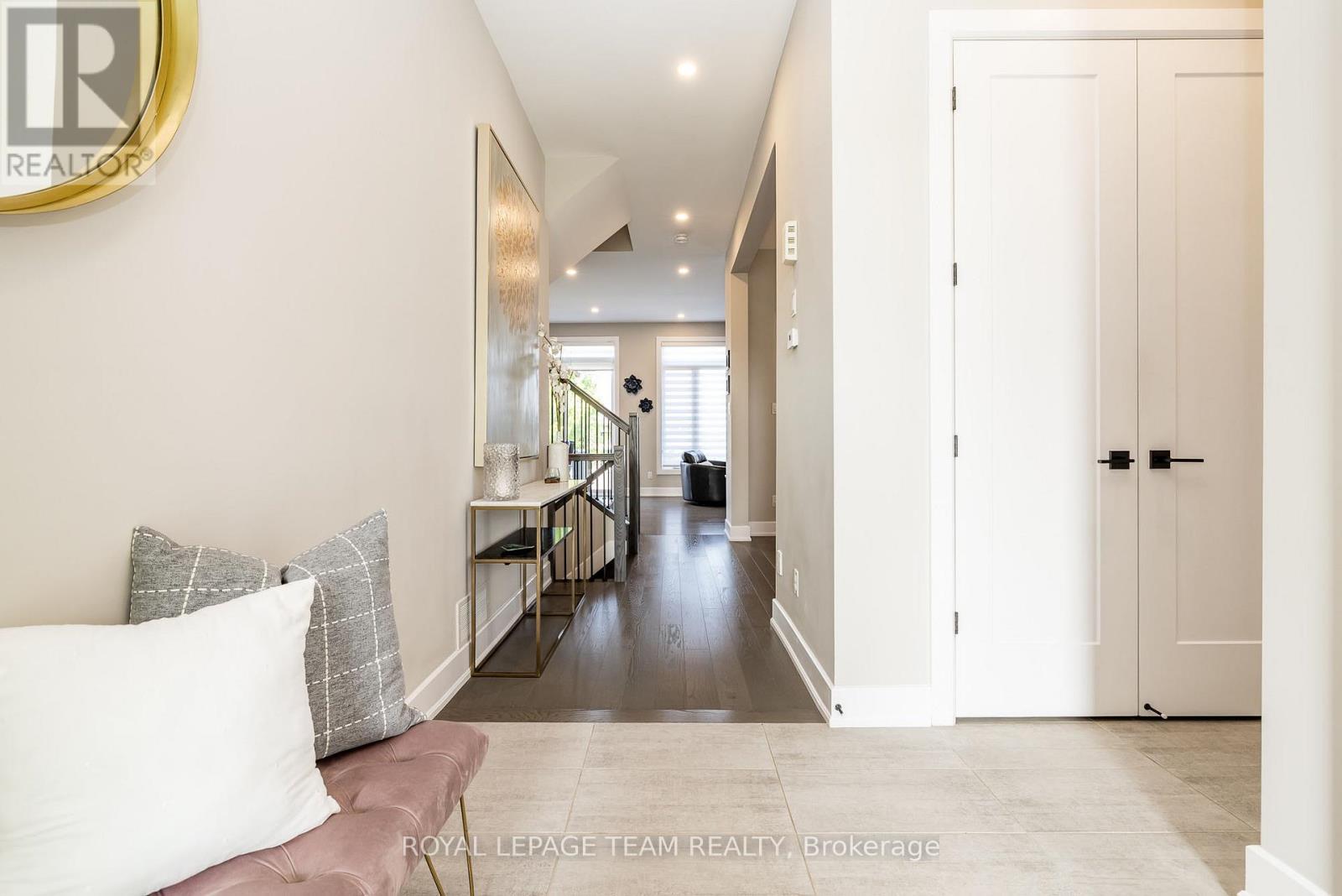 368 Trestle Street, Ottawa, Ontario  K4M 0G4 - Photo 5 - X12436135