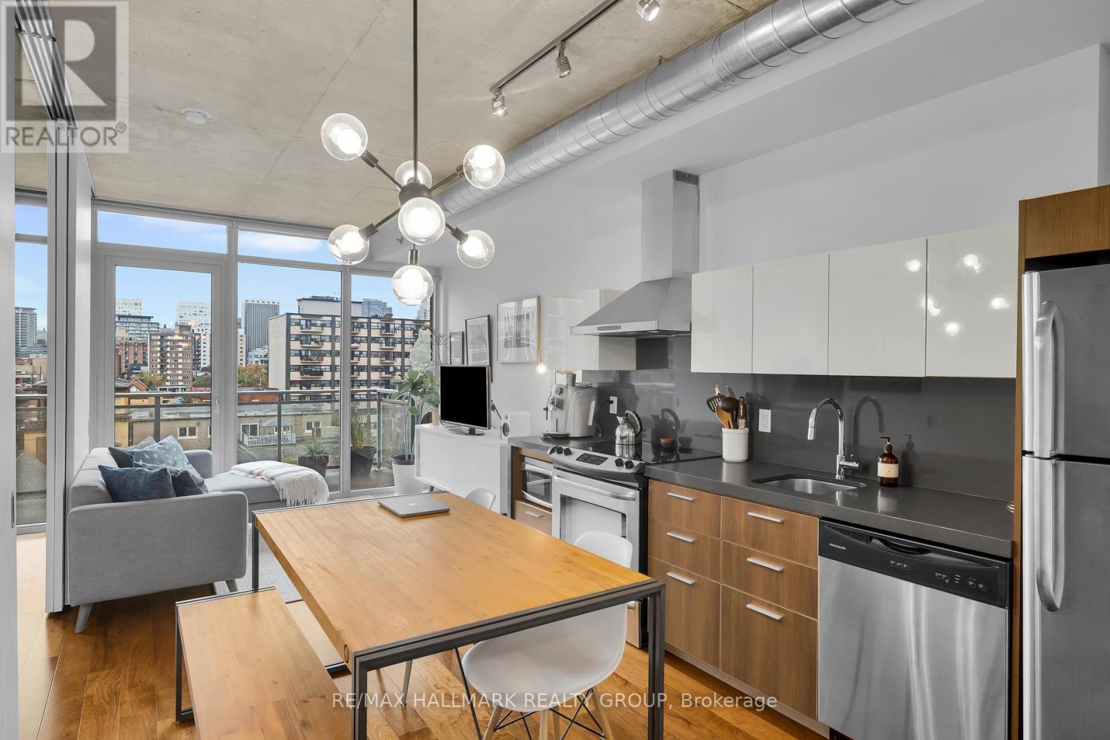 638 - 340 Mcleod Street, Ottawa, Ontario  K2P 1A4 - Photo 6 - X12436163