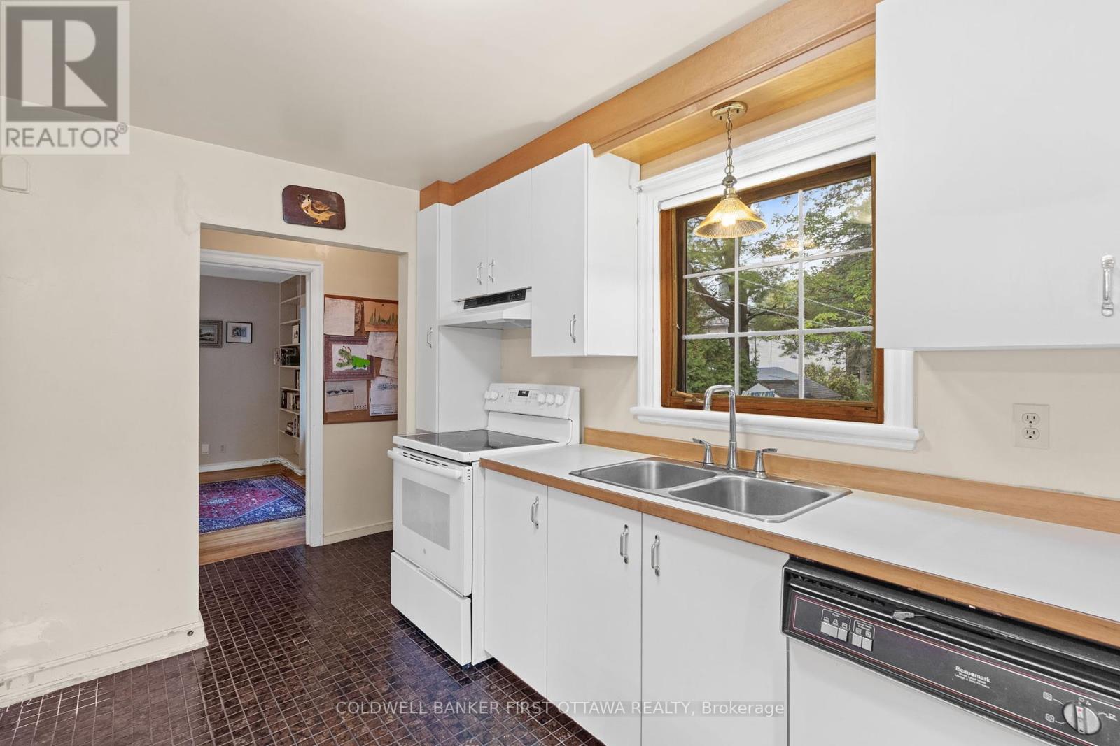 895 Dundee Avenue, Ottawa, Ontario  K2B 5T2 - Photo 19 - X12436178