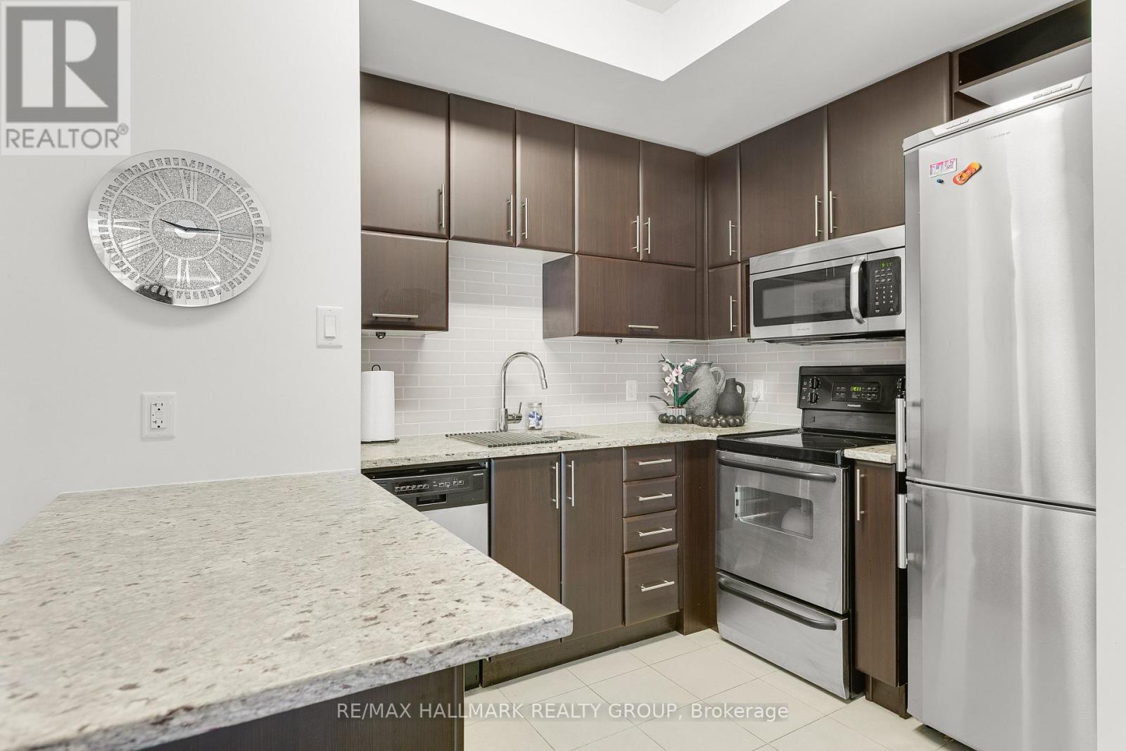 1510 - 179 Metcalfe Street, Ottawa, Ontario  K2P 1P7 - Photo 15 - X12436195