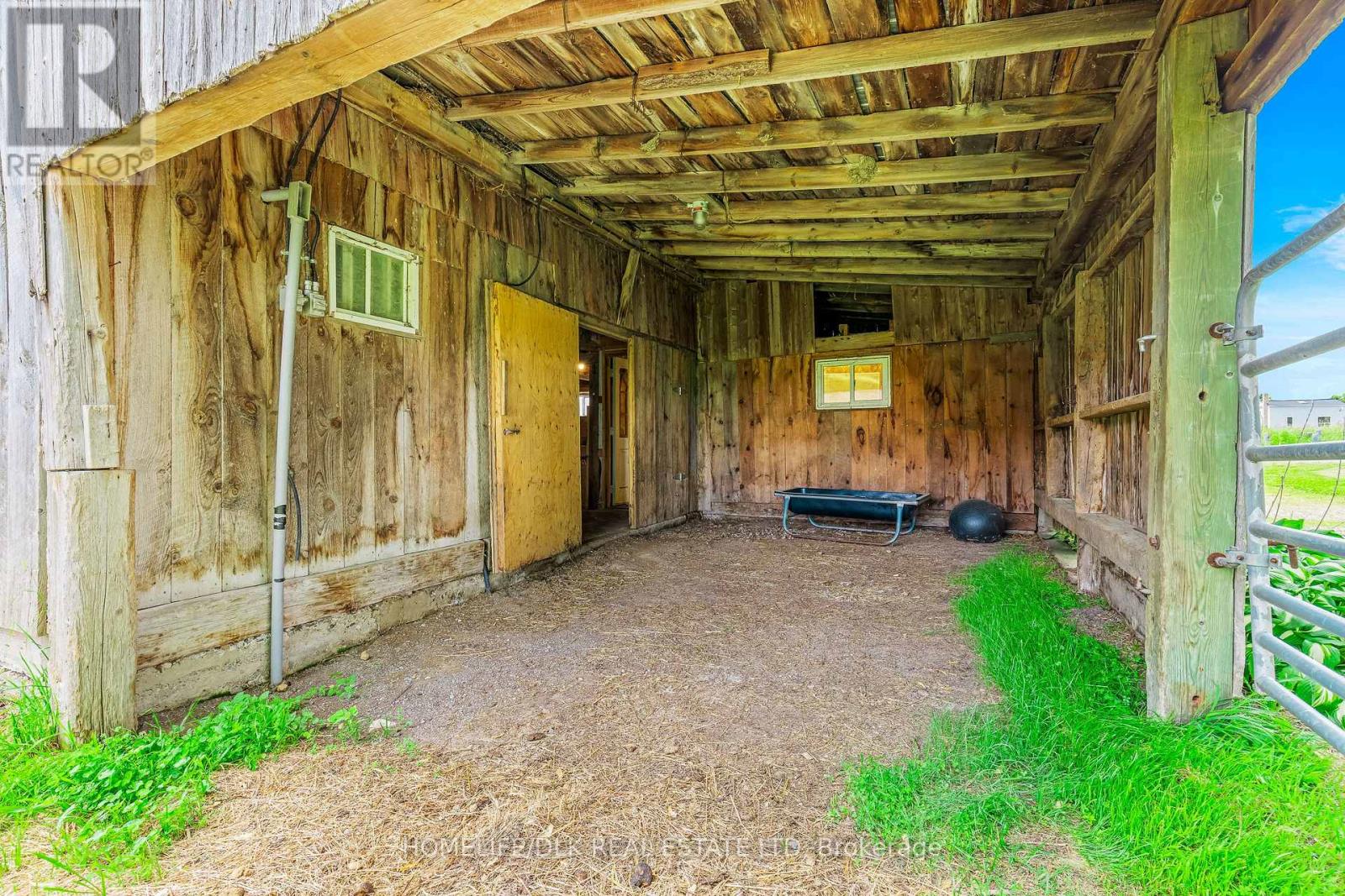316 Townline Road W, Leeds And The Thousand Islands, Ontario  K0E 1R0 - Photo 8 - X12435343