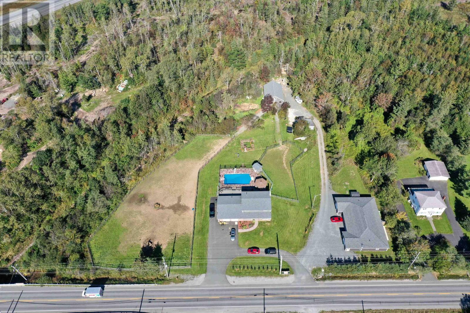 568 Seaview Drive, Upper North Sydney, Nova Scotia  B2A 3N8 - Photo 3 - 202521239