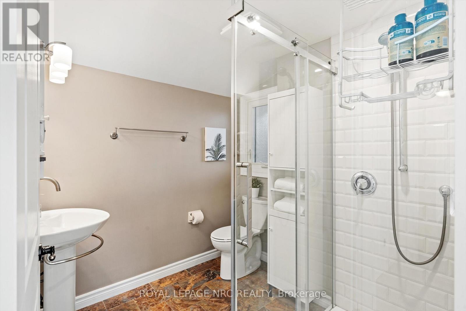 42 The Cedars, St. Catharines (Vine/linwell), Ontario  L2M 6M8 - Photo 26 - X12436109