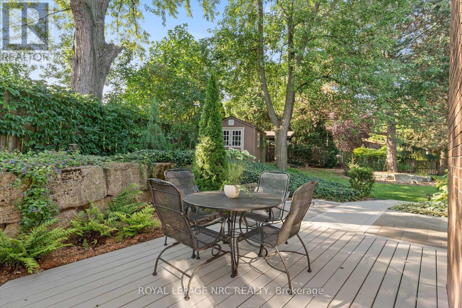 42 The Cedars, St. Catharines (Vine/linwell), Ontario  L2M 6M8 - Photo 41 - X12436109