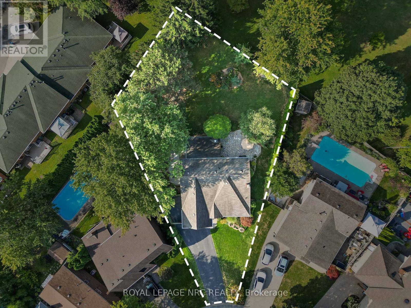 42 The Cedars, St. Catharines (Vine/linwell), Ontario  L2M 6M8 - Photo 46 - X12436109